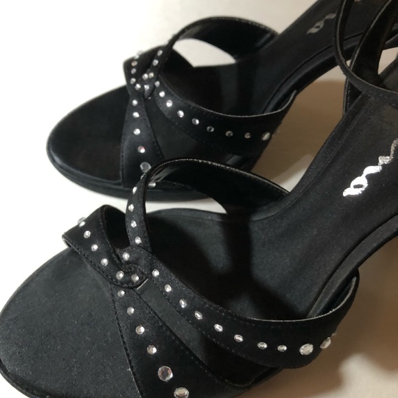 Nina Strappy Sandals Size 8 Black Satin & Rhinestone High Heels - Picture 2 of 9